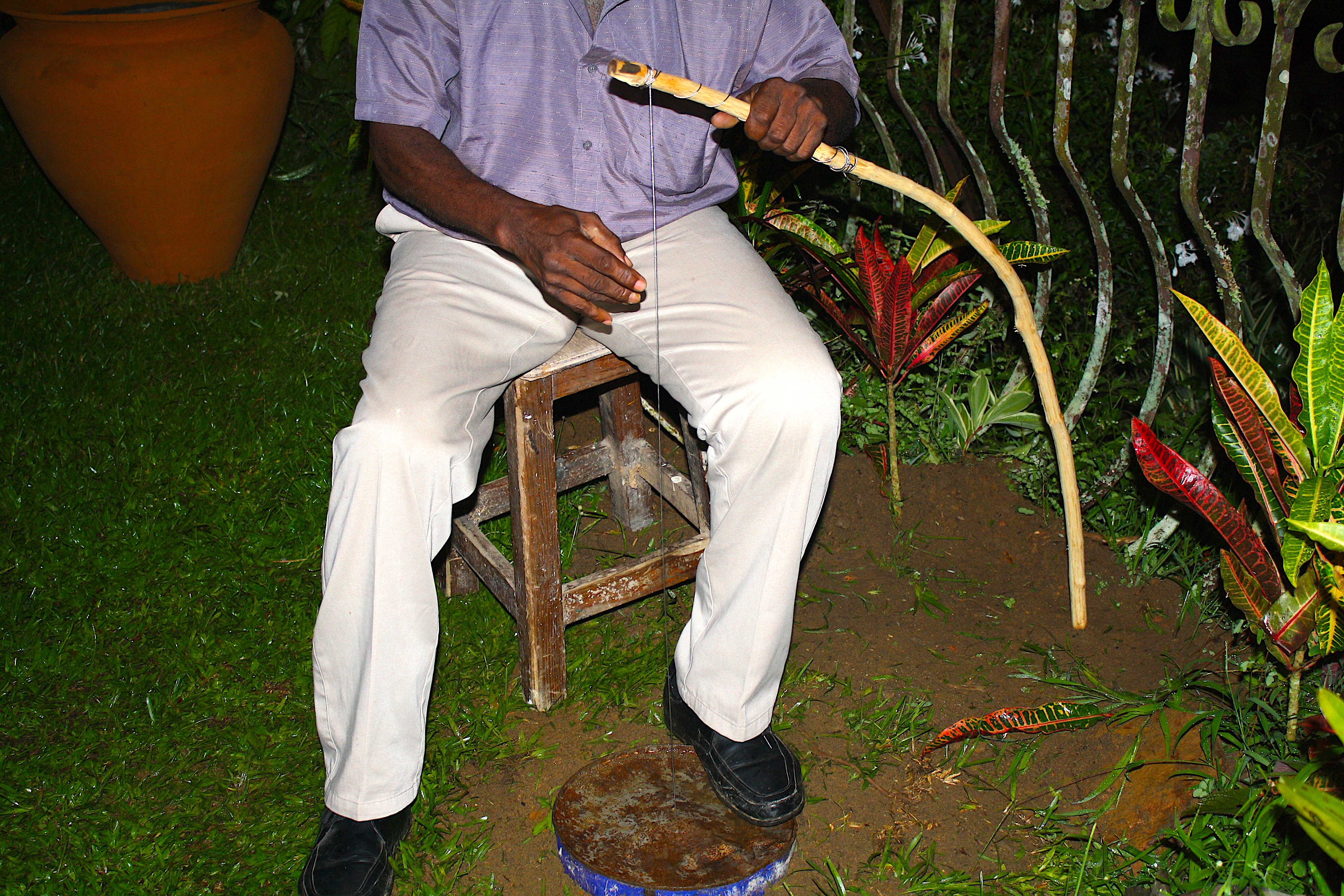 <i>Makalapo</i>&nbsp;practice by Patrick Prosper, Mahé, 2009.