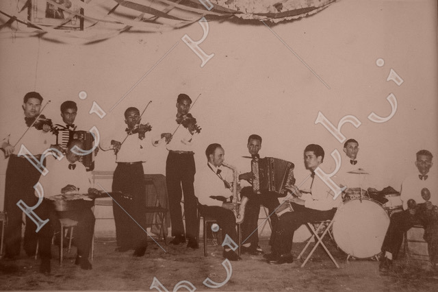L'orchestre Philippe dans les années 1950, Coll. Takamba, Fonds PHOI. 